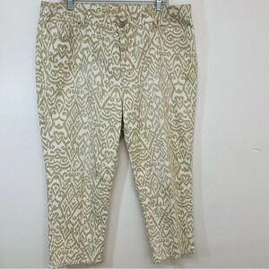 Chicos 3 Pants Crop XL/16 White Tan  Print Pockets Front Zip Stretch Casual Work
